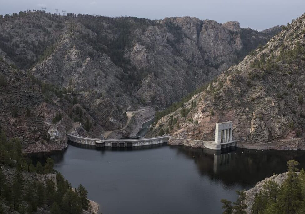 The Seminoe Reservoir backs up at the Kortes Dam, with the North Platte River flowing freely below in 2015. (Ryan Dorgan)